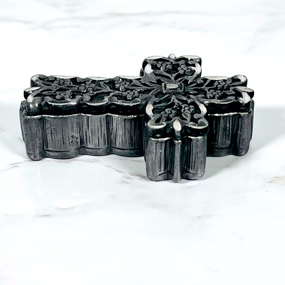 Pewter Celtic Cross Mini Trinket Box/Brooch - Picture 6 of 12